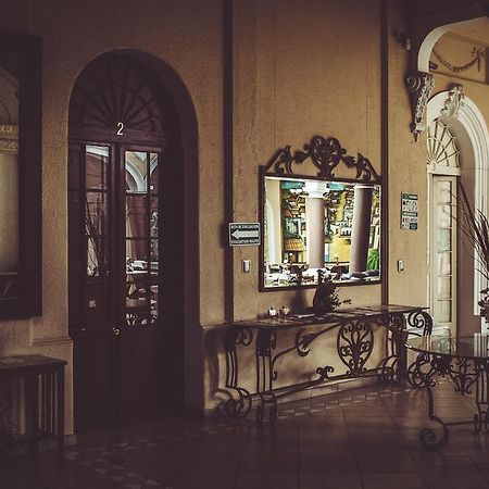 Hotel Posada Regis Guadalajara Bagian luar foto