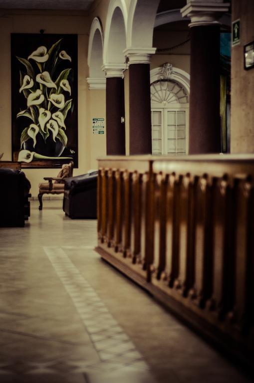 Hotel Posada Regis Guadalajara Bagian luar foto