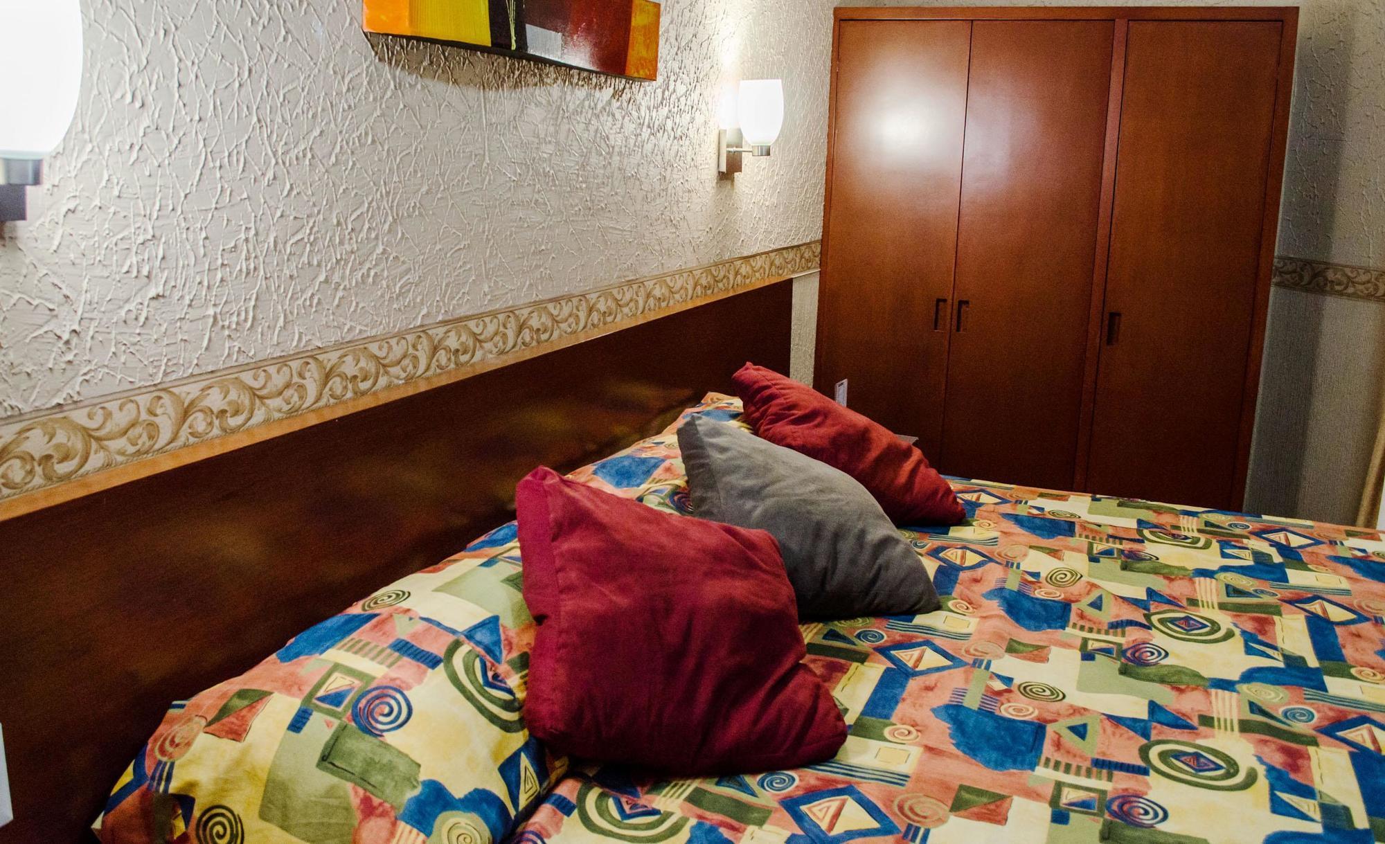 Hotel Posada Regis Guadalajara Bagian luar foto