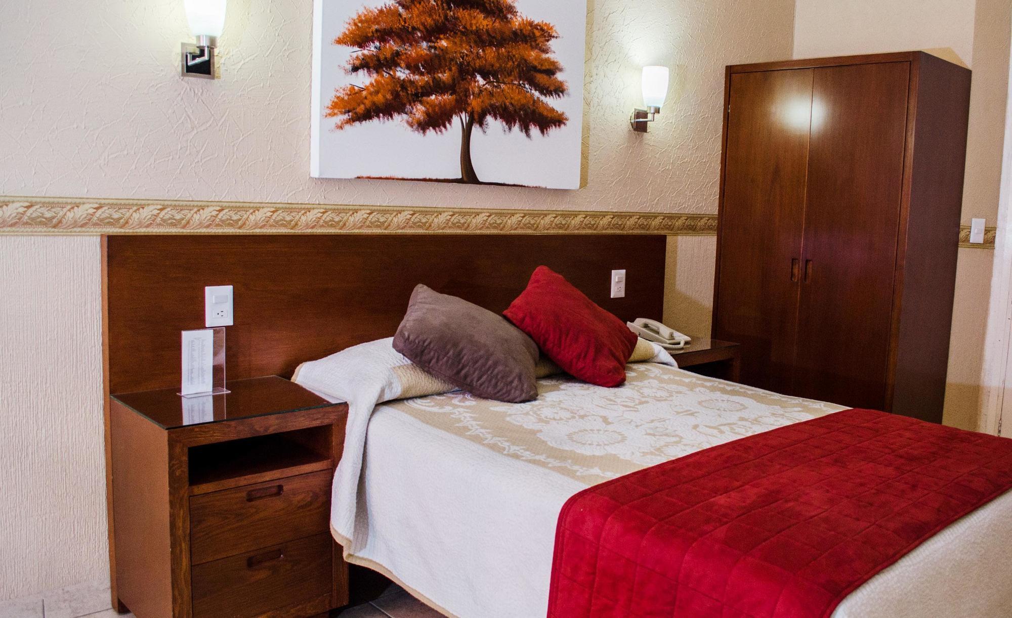 Hotel Posada Regis Guadalajara Bagian luar foto