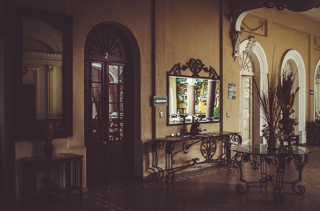 Hotel Posada Regis Guadalajara Bagian luar foto